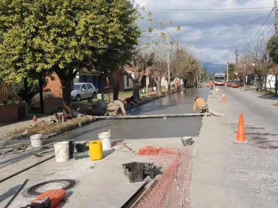 La Municipalidad trabaja en la recuperación de las calles de barrio San Carlos