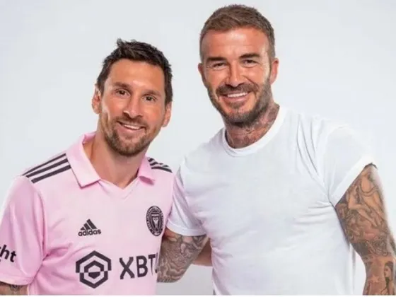 Sonrisas, cálido abrazo y diálogo en español: el encuentro entre Lionel Messi y David Beckham