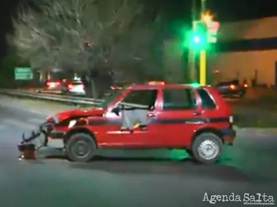 Brutal choque sobre avenida Tavella dejó a un motociclista internado en grave estado