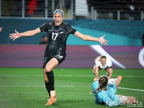 Arrancó el Mundial de fútbol Femenino con un batacazo