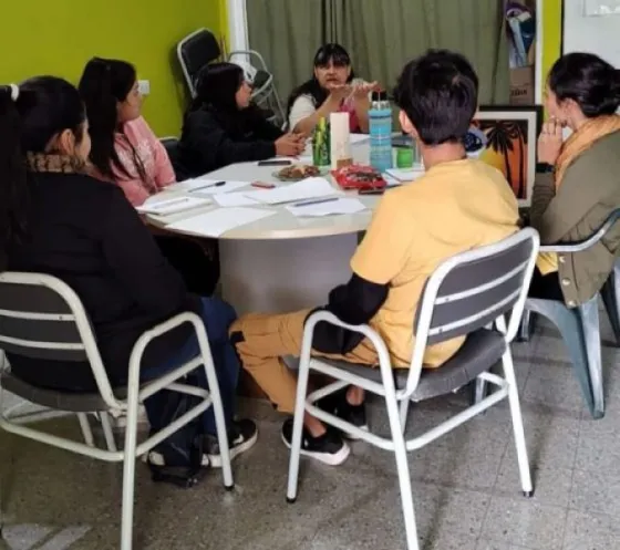 Alumnos de Güemes hicieron radio en vacaciones