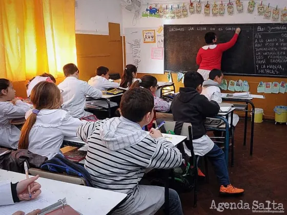 Alumnos salteños vuelven a clases tras el receso de invierno