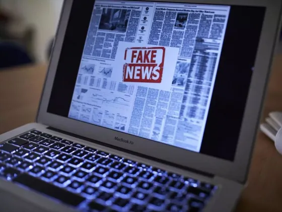 Media sanción en diputados a la ley para castigar las "fake news" con polémica por el articulo 50