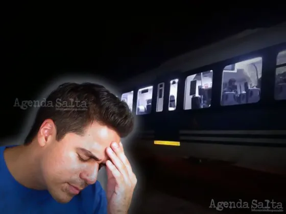 VIDEO. Descarriló el tren urbano de pasajeros y los dejaron tirados “Vean como movilizarse”