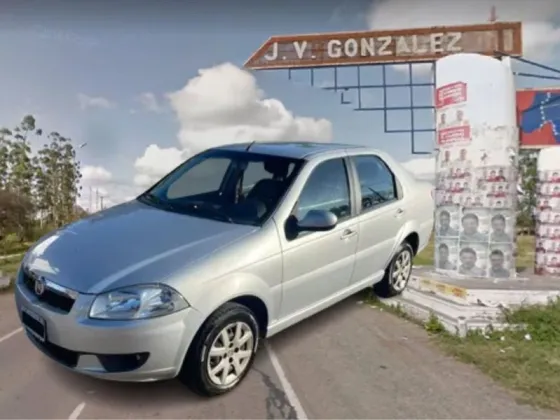Atropelló y se fugó: Buscan al conductor de un Siena que casi mata a una mujer en el sur salteño