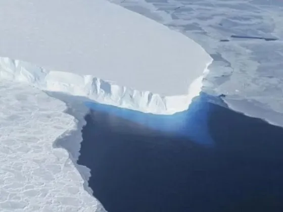 La Antártida perdió un pedazo de hielo del tamaño de la Argentina