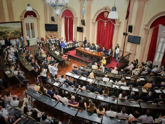 CASI SE CAE: La mitad de los Diputados Provinciales faltó a la sesión de hoy