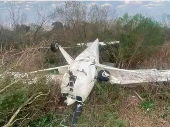Una avioneta cayó en General Rodríguez a minutos de despegar y hay heridos graves
