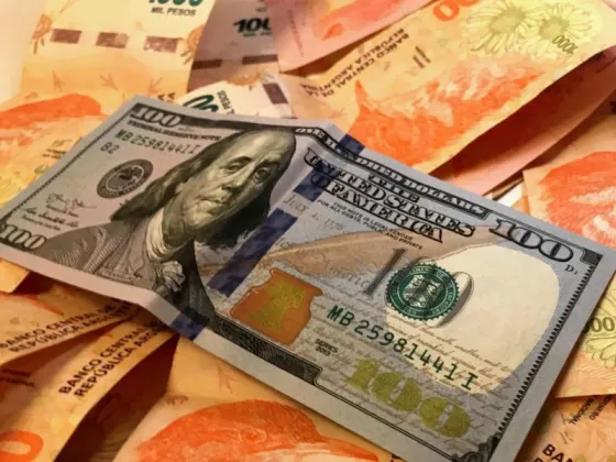 Hay que pasar agosto: Dólar rozando los 600 pesos y la brecha cambiaria al 110%