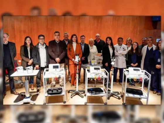 Bettina Romero junto al Banco Galicia entregó insumos y equipamiento al Materno Infantil