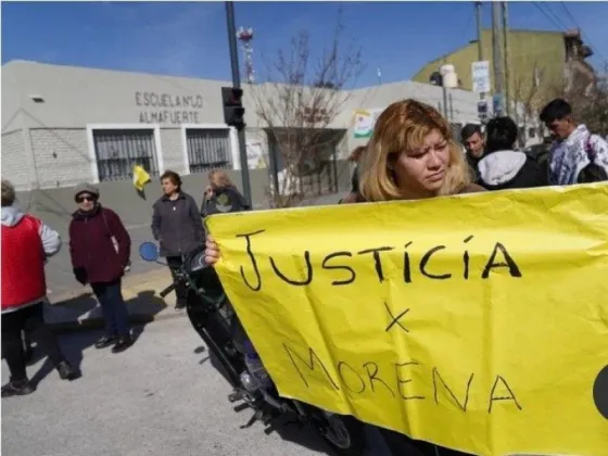 "Todos los chicos vieron cómo moría", el crudo relato de las familias del colegio  de Morena