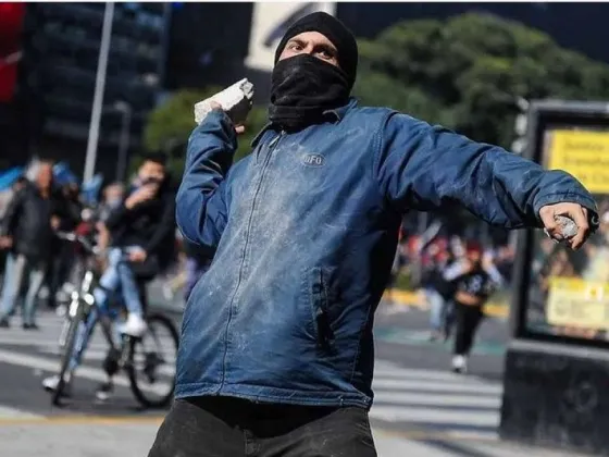 La marcha por la muerte de Facundo Molares terminó con graves incidentes