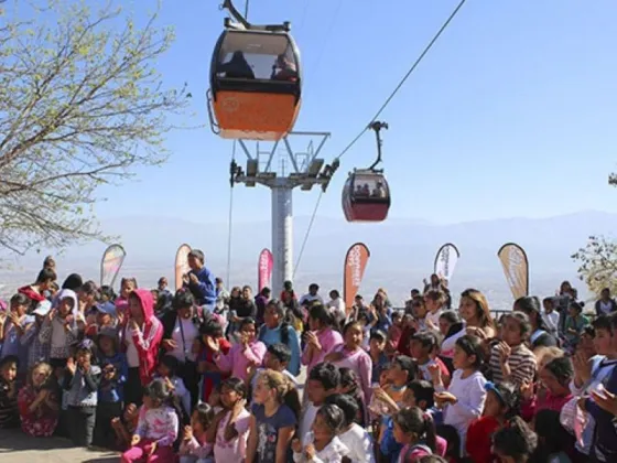 Este domingo los salteñitos podrán viajar en el colectivo y disfrutar del teleférico gratis en su día
