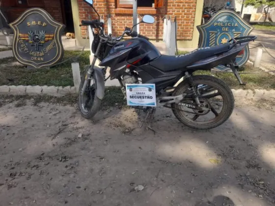 La policía logró recuperar dos motocicletas robadas: hay dos detenidos