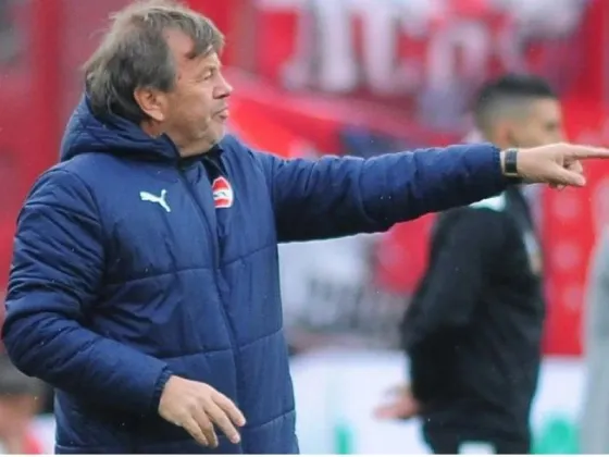 Ricardo Zielinski renunció como entrenador de Independiente y profundizó la crisis