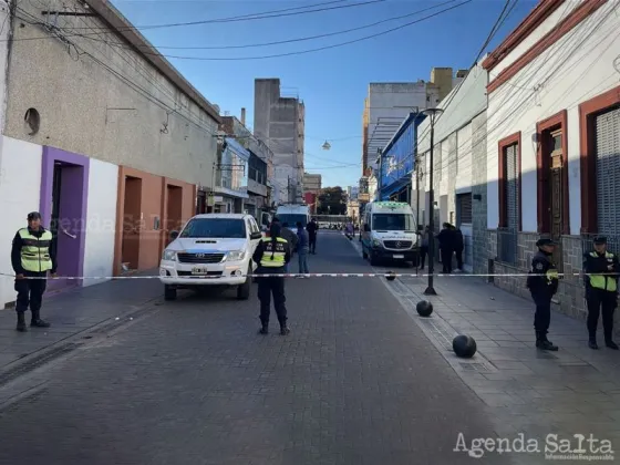 Intento de femicidio en pleno centro: la joven se recuperó y el hombre sigue grave