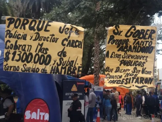 Policías retirados y familiares de agentes protestan en Salta por sueldos insuficientes