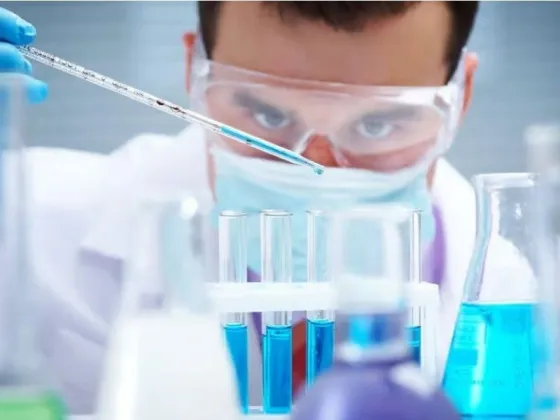 Bioquímicos en estado de alerta por falta de insumos
