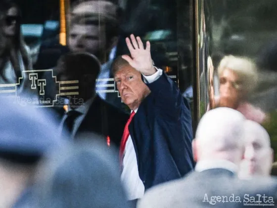 La primera foto de Donald Trump tras entregarse en la cárcel de Fulton, Georgia