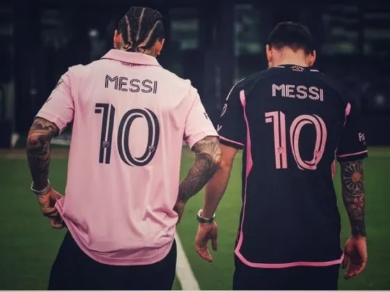 Maluma no se anda con chiquitas y tiene a Lionel Messi en persona en su video
