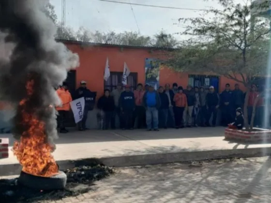 Rivadavia Banda Sur: Trabajadores tomaron la municipalidad en reclamo por deudas salariales