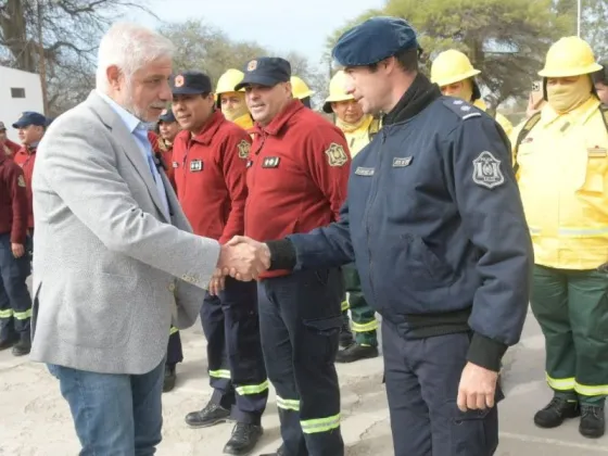 Outes destaca las mejoras tecnológicas para bomberos y brigadistas con el compromiso en la lucha contra el fuego