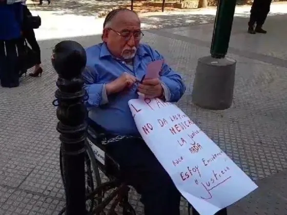 Abuelito se encadenó frente al PAMI pidiendo atención