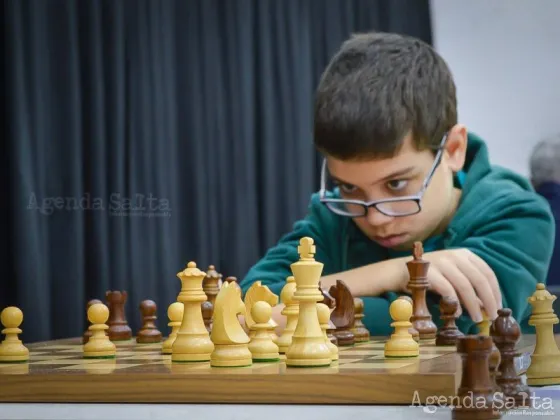 Prodigio argentino: A los 9 años Faustino Oro alcanzó una hazaña sin precedentes en el ajedrez mundial