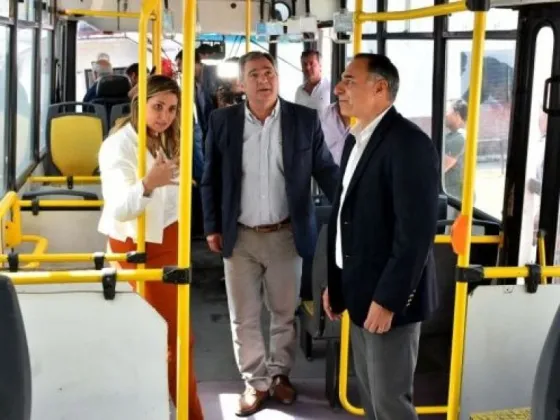 SAETA entregó un colectivo a la Municipalidad de San Lorenzo