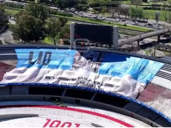 La espectacular bandera de la Selección argentina que se estrenará en el partido ante Paraguay