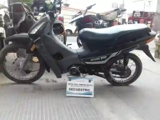 La policía logró recuperar dos motocicletas robadas: hay tres detenidos