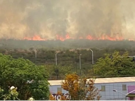 Incendio de gran magnitud se desató en el Campo Militar a la altura  del Batallón Ingeniero 5