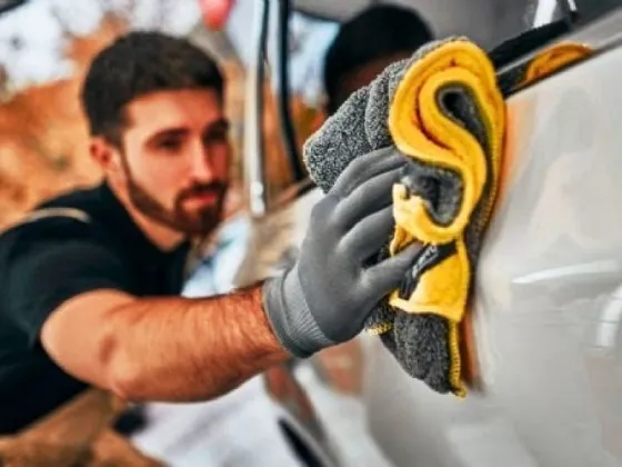 Con un ingrediente de tu cocina, decile adiós a los rayones del auto