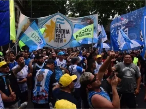 Sergio Massa llegó al búnker y espera los resultados junto a la militancia