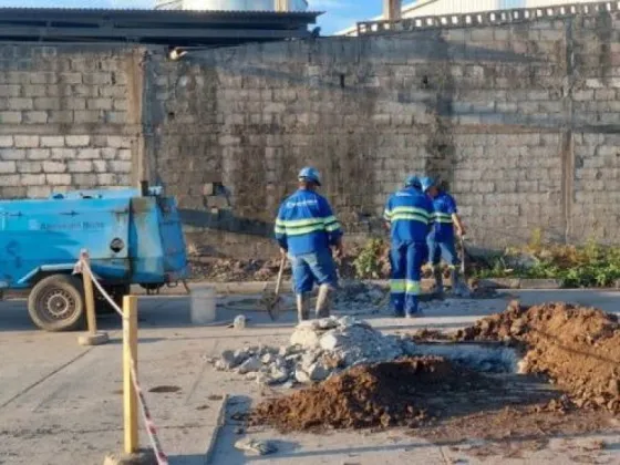Aguas del Norte realizó trabajos para optimizar el servicio en barrios de la zona sur