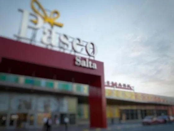 Pareja de salteños fue demorada en un conocido supermercado de la ciudad