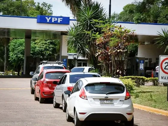 Falta de combustibles en Salta: Largas filas, enojos y mucha espera para cargar ¿Cuándo se normaliza?