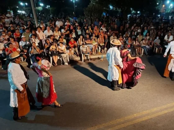XIV Festival por el Día de la Tradición: La Merced le baila y canta al país