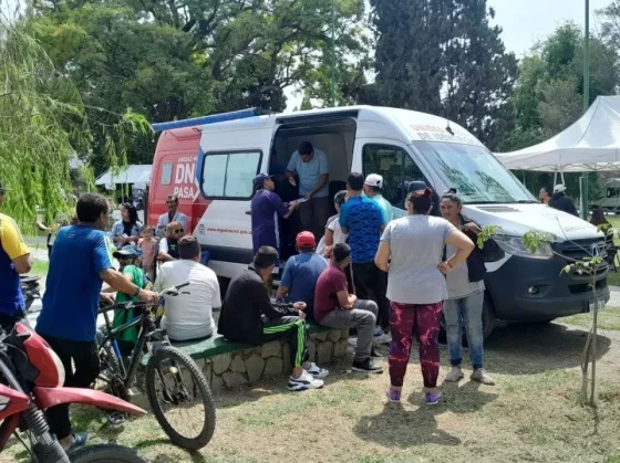 El móvil de identificaciones llega al barrio Juan Pablo II