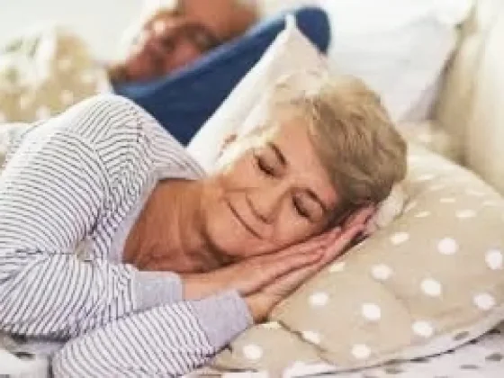 Esta es la cantidad de horas exactas que hay que dormir para retrasar el envejecimiento y lucir hasta 6 años más joven