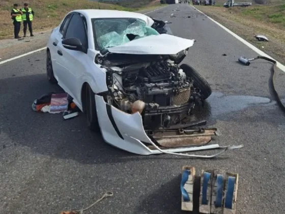 Increíble choque entre un auto y un camión deja como saldo otro salteño muerto