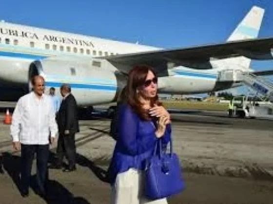 POLÉMICA: Cristina Kirchner viaja a Italia en un viaje no oficial en el avión presidencial
