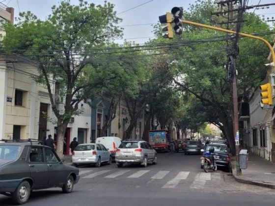 Alerta conductores: 5 cruces semaforizados apagados por cortes programados de EDESA