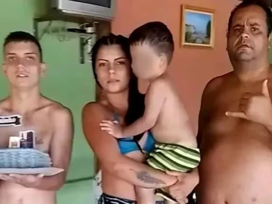 La foto del hotel y el chat que los deschavó: así se enteró una mujer que su marido le fue infiel con su papá