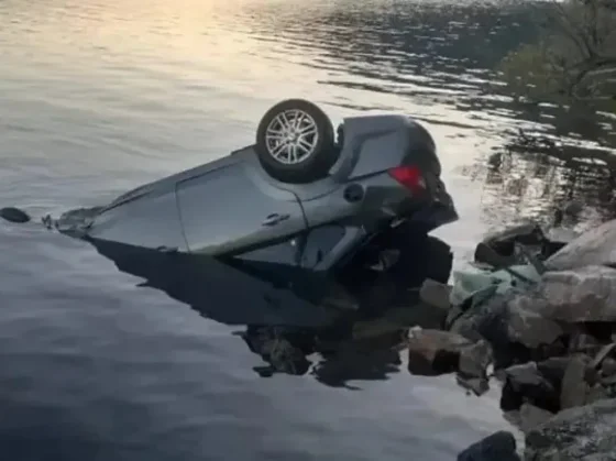 Tragedia en San Martín de los Andes: un joven murió tras despistar y caer desde 150 metros al lago Lácar