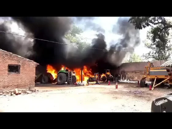 Chicoana en emergencia: terrible incendio arrasó con el galpón de Finca Las Moras