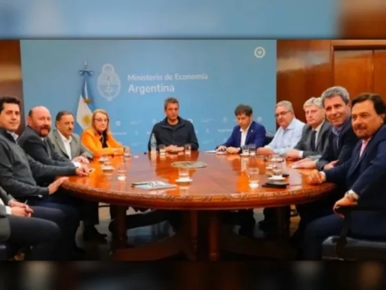 Sergio Massa se reunió con gobernadores peronistas por el pago de sueldos y aguinaldos
