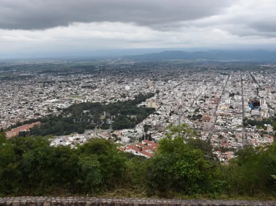 Rigen alertas meteorológicas por fuertes tormentas para la ciudad de Salta