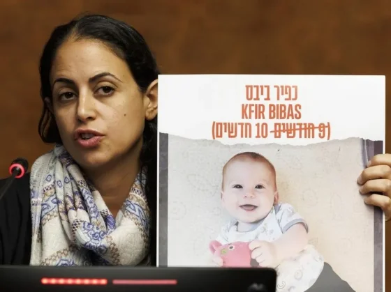 Hamas dice que el bebé argentino Kfir, su hermano y su madre fallecieron durante el cautiverio en Gaza
