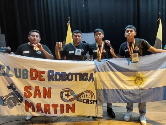 Jóvenes norteños premiados en torneo internacional de robótica en Ecuador